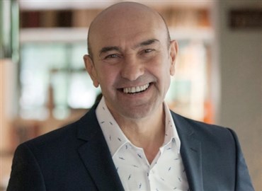 Tunç Soyer, 'İzmir Turizm Stratejisi'ni Bakan Ersoy'a Sundu