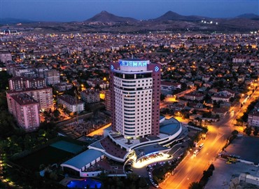 Dedeman, Konya'ya 2. Otel İçin İmzaları Attı