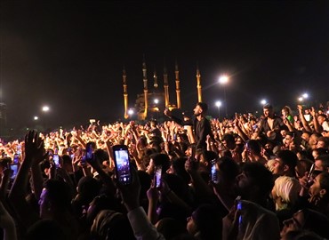 Uluslararası Adana Lezzet Festivali, Manuş Baba Konseriyle Sona Erdi